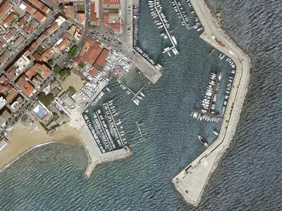 Crotone Marina in Crotone, Italy — photo 4