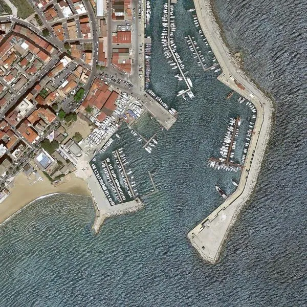 Crotone Marina in Crotone, Italy — photo 4