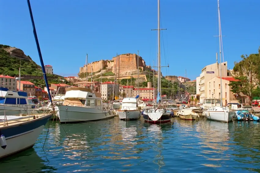 Port de Bonifacio, marina in Bonifacio / Bunifaziu, France — photo 7