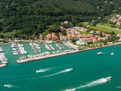 Bocca di Magra Marina in Bocca di Magra, Italy — photo 3
