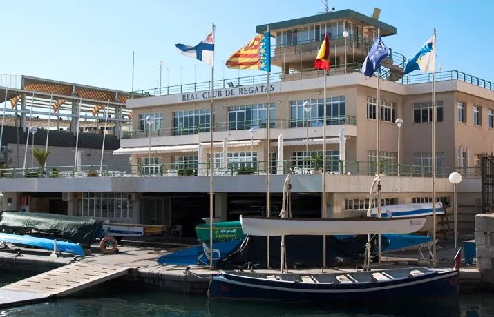 Real Club Regatas de Alicante, marina in Alicante, Spain — photo 2