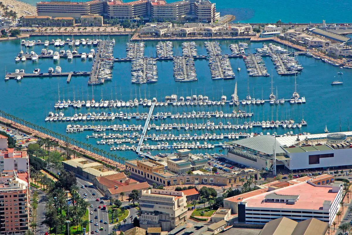 Real Club Regatas de Alicante, marina in Alicante, Spain — photo 4