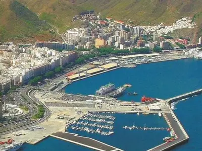 Marina Santa Cruz in Santa Cruz de Tenerife, Spain — photo 2