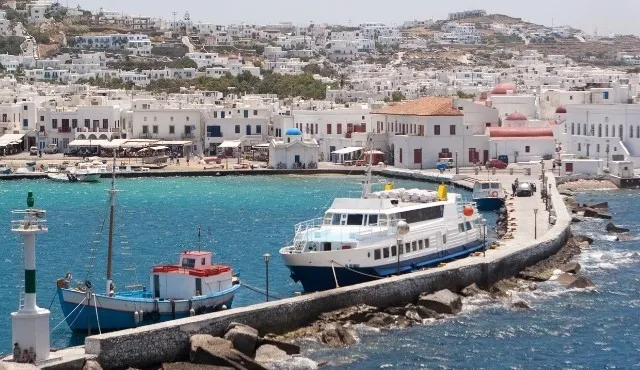 Port of Mykonos, marina in Mykonos, Greece — photo 4