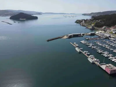 Porto Deportivo de Combarro, marina in Combarro, Spain — photo 2