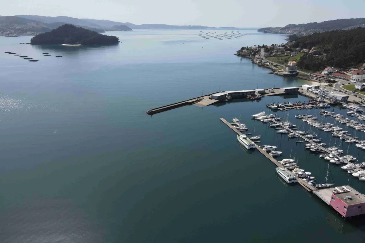 Porto Deportivo de Combarro, marina in Combarro, Spain — photo 2
