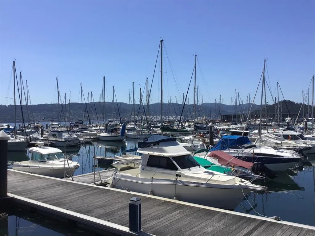 Porto Deportivo de Combarro, marina in Combarro, Spain — photo 3