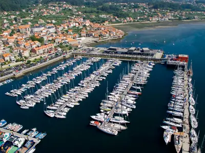 Porto Deportivo de Combarro, marina in Combarro, Spain — photo 4