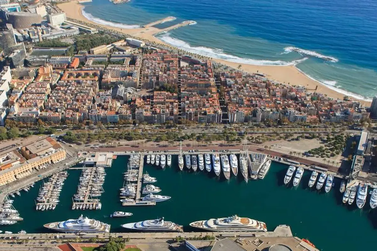 Marina Port Vell in Barcelona, Spain — photo 3