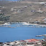 Finikas Marina, Syros