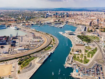 La Marina de Valencia in Valencia, Spain — photo 2