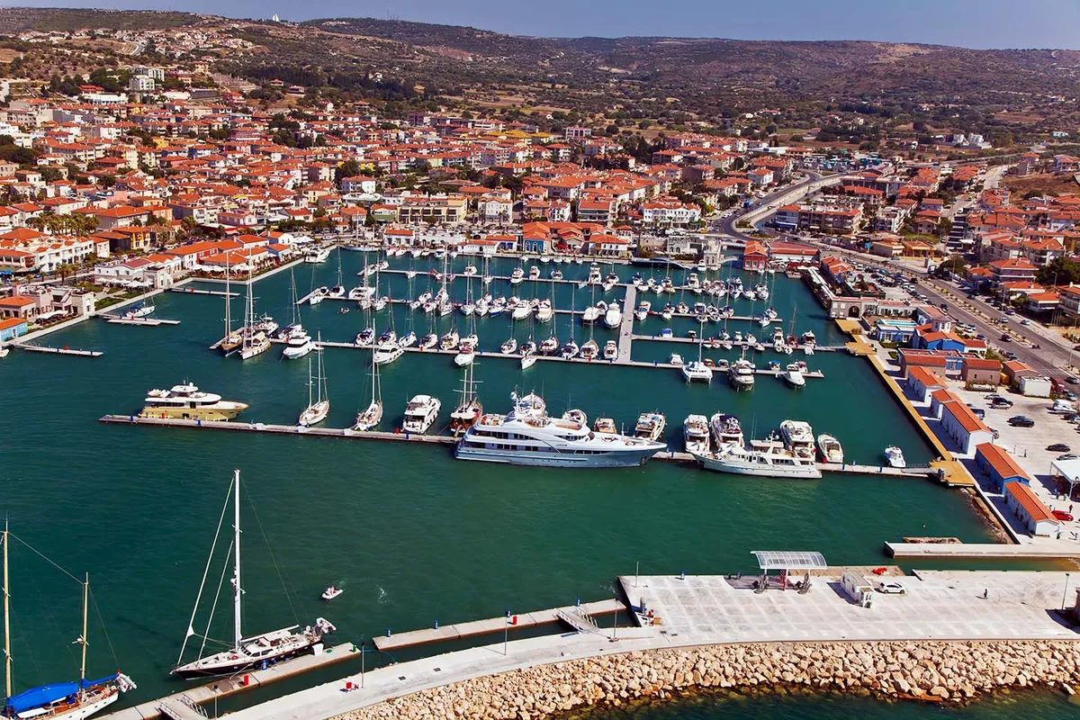 Cesme Marina in Çeşme, Turkey — photo 5