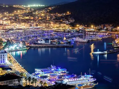 Cesme Marina in Çeşme, Turkey — photo 3