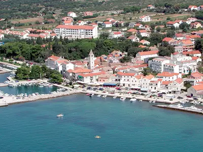 Molum Marine Club, marina in Općina Sveti Filip i Jakov, Croatia — photo 2