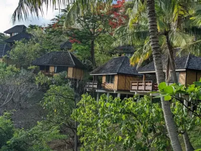 Nuku Hiva Marina in Nuku Hiva, France — photo 4