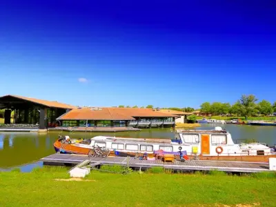 Port Lauragais, marina in Avignonet-Lauragais, France — photo 3