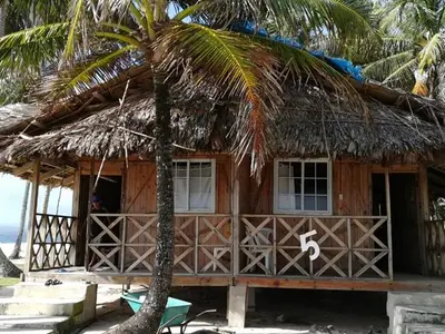 Isla Aguja Cabins San Blas Marina in Panama — photo 4