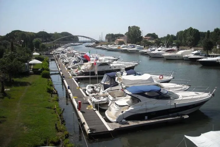 Porto Badino, marina in Terracina, Italy — photo 2