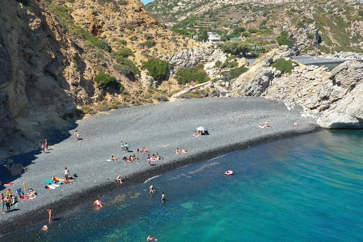 Karinta Bay in Karynta, Greece — photo 3
