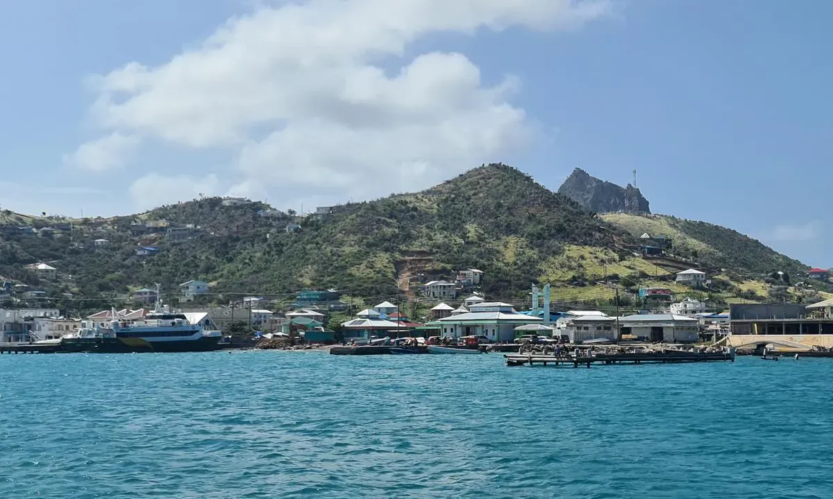 Clifton harbour, marina in Clifton, Saint Vincent and the Grenadines — photo 3