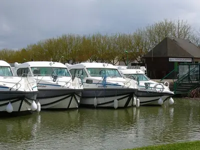 Halte Nautique de Plagny, marina in Sermoise-sur-Loire, France — photo 3