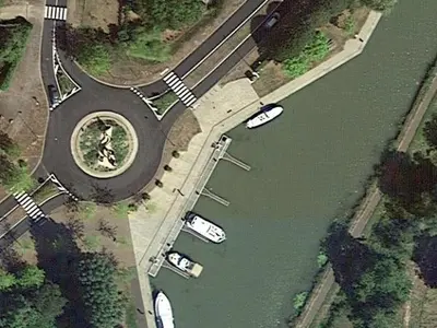 Halte Nautique de Plagny, marina in Sermoise-sur-Loire, France — photo 5