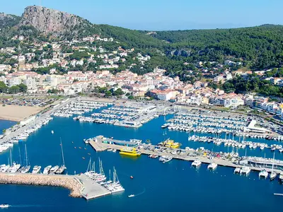 Club Nàutic Estartit, marina in Torroella de Montgrí, Spain — photo 5
