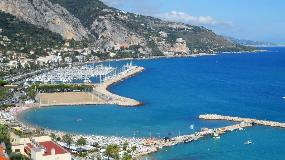 Port de Menton Garavan, marina in Menton, France — photo 2