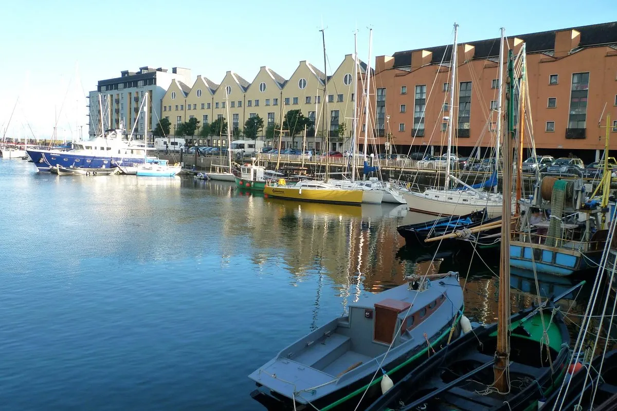 Connaught Harbour, marina in County Galway, Ireland — photo 3