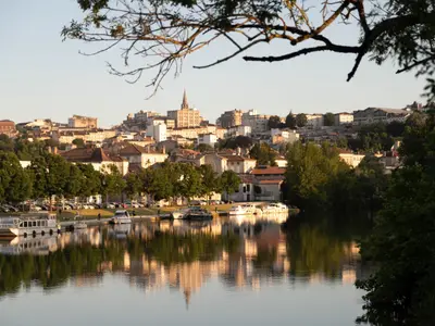 Sireuil Marina in Sireuil, France — photo 2