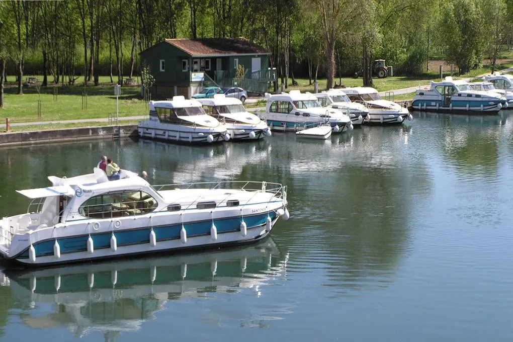 Sireuil Marina in Sireuil, France