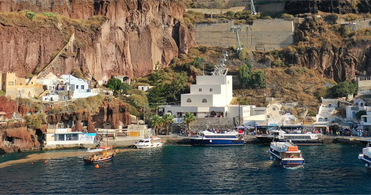 Santorini Port, marina in Thira Municipal Unit, Greece — photo 4