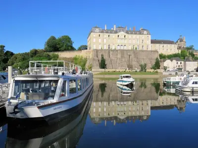Sablé-sur-Sarthe Marina in Sablé-sur-Sarthe, France — photo 3