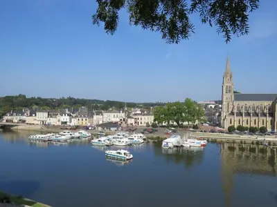 Sablé-sur-Sarthe Marina in Sablé-sur-Sarthe, France — photo 4