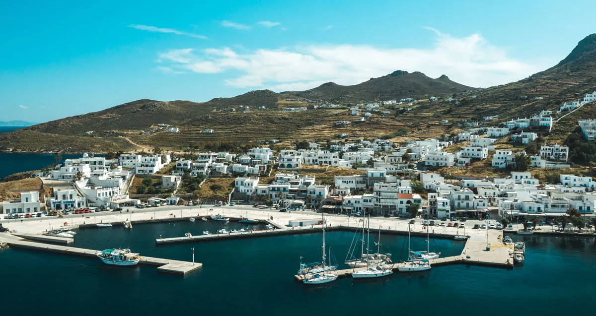 Serifos Port, marina in Livadi, Greece — photo 4