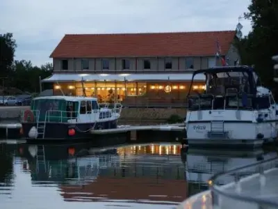 Decize Marina