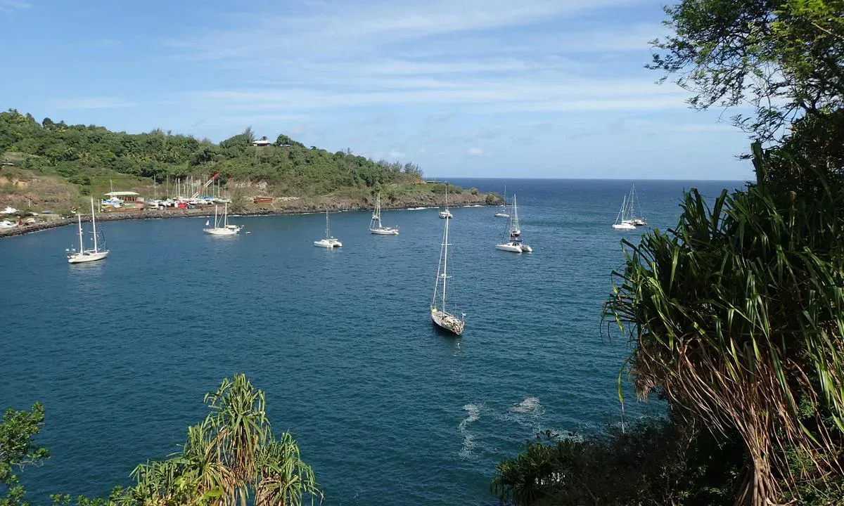 Atuona Port, marina in Hiva Oa, France — photo 3