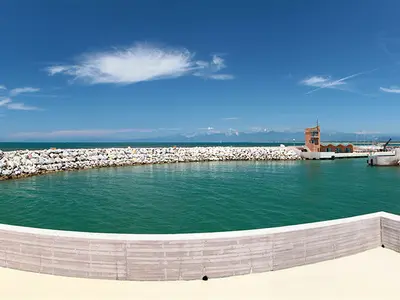 Porto di Pisa, marina in Pisa, Italy — photo 3
