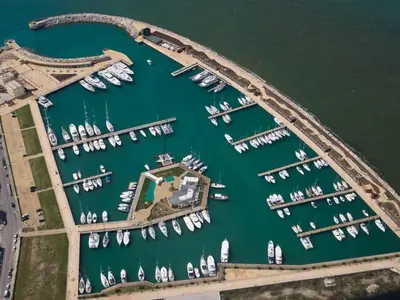 Porto di Pisa, marina in Pisa, Italy — photo 5