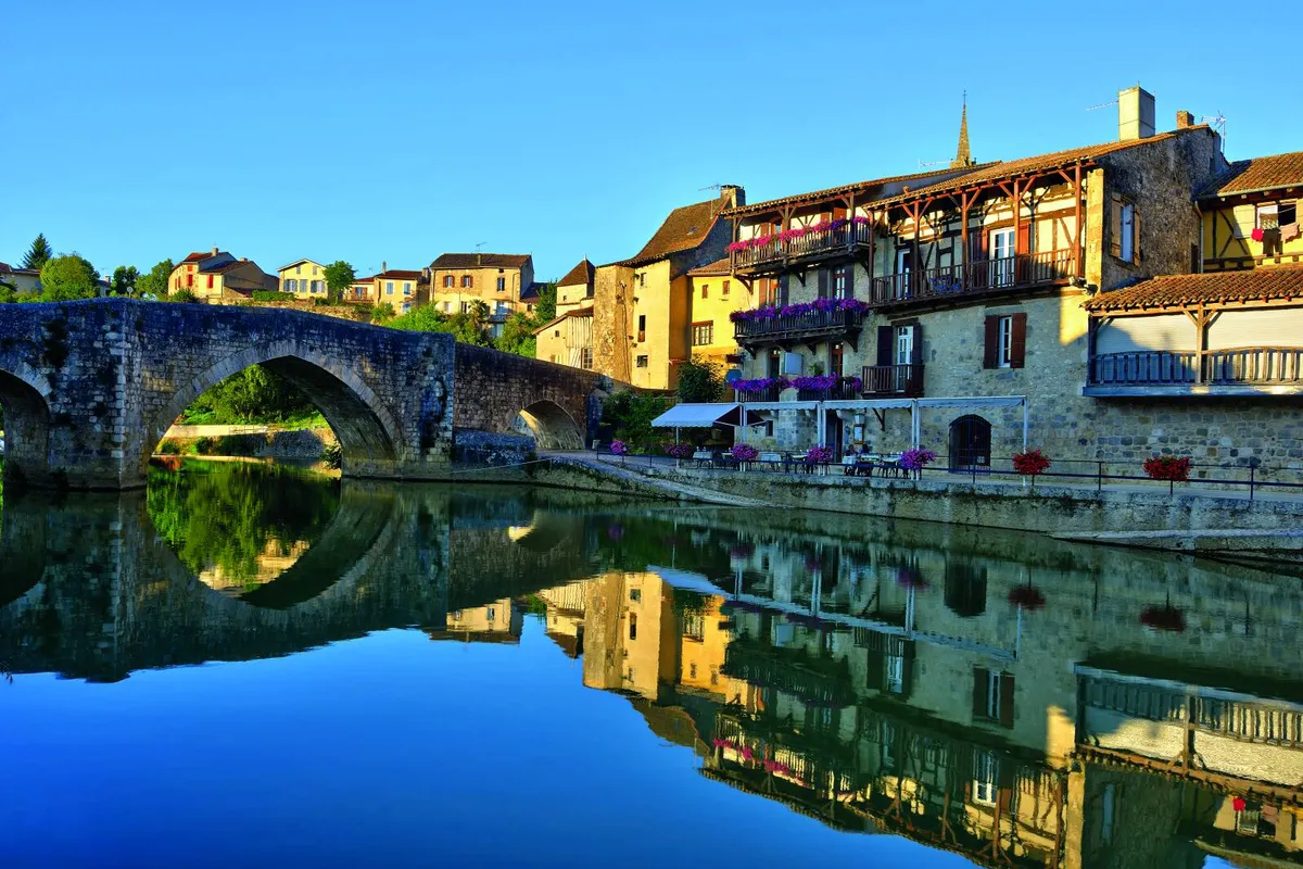 Buzet-sur-Baïse Marina in Buzet-sur-Baïse, France — photo 2