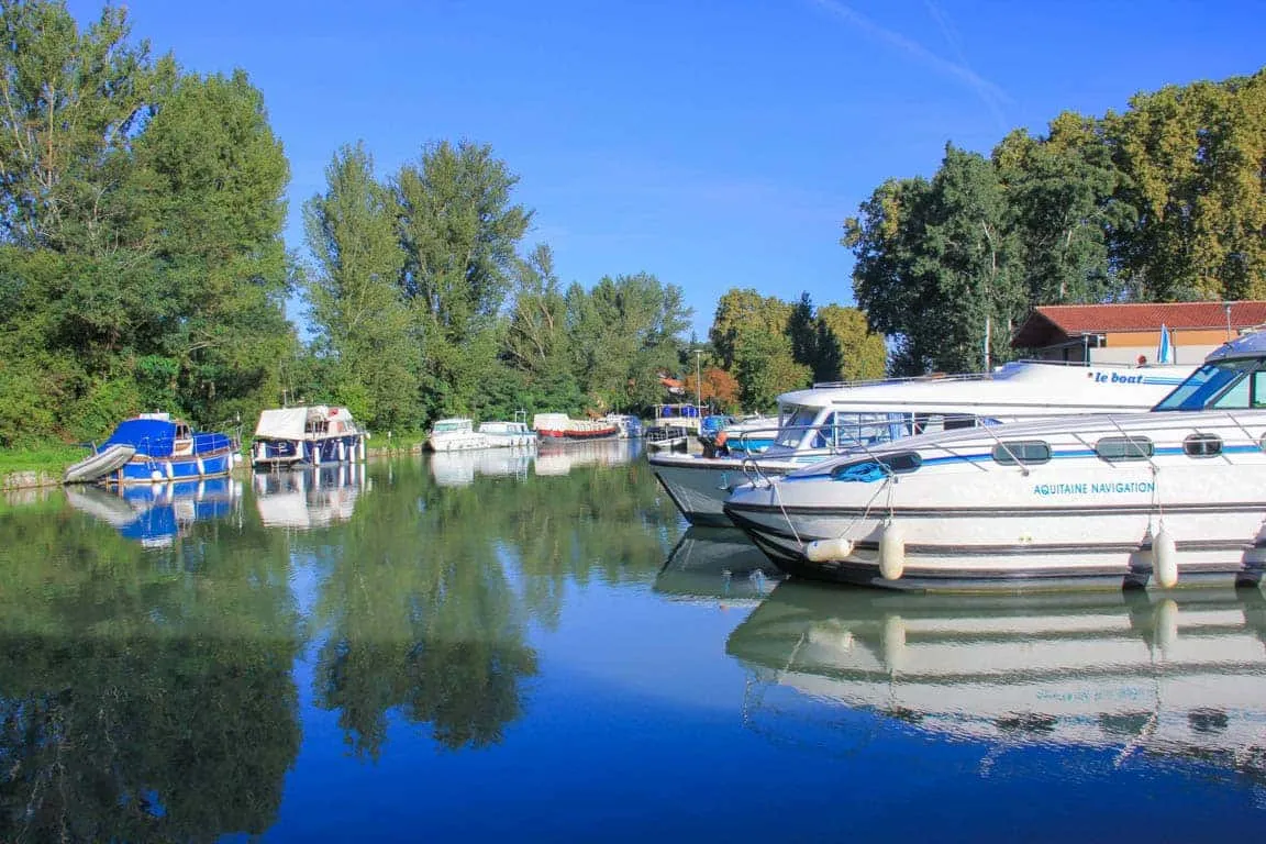 Buzet-sur-Baïse Marina in Buzet-sur-Baïse, France — photo 4