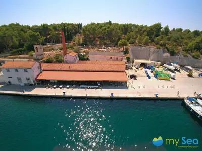 Marina Milna Kanarija in Općina Milna, Croatia — photo 3