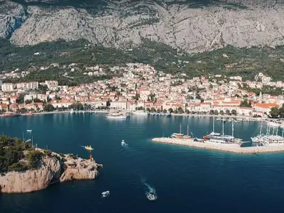 Makarska harbor, marina in Makarska, Croatia — photo 2