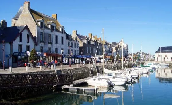 Saint-Martin-sur-Oust Marina in Saint-Martin-sur-Oust, France — photo 3