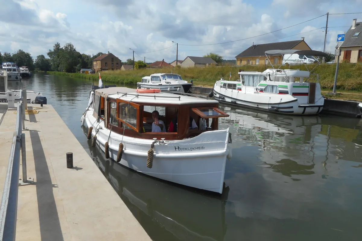 Pont-à-Bar Marina in Pont-à-Bar, France — photo 4