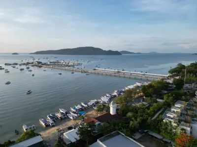 Chalong Pier, marina in Chalong, Thailand — photo 3