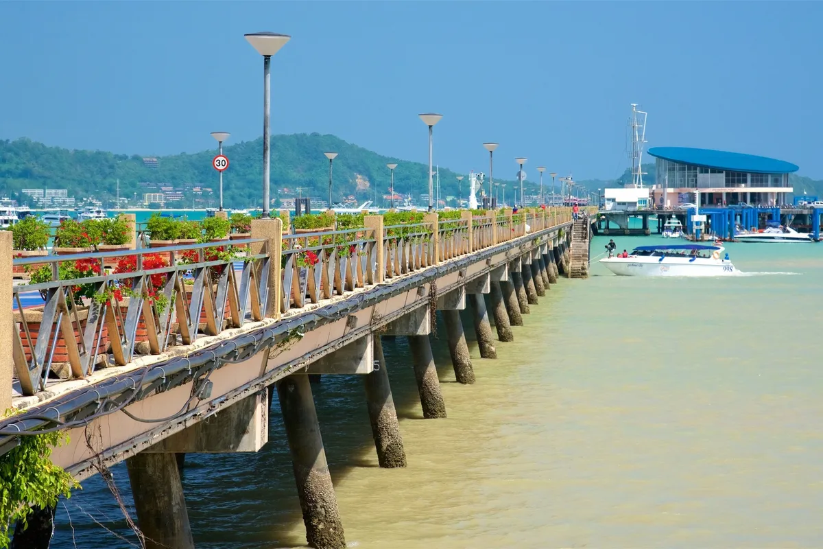 Chalong Pier, marina in Chalong, Thailand — photo 4