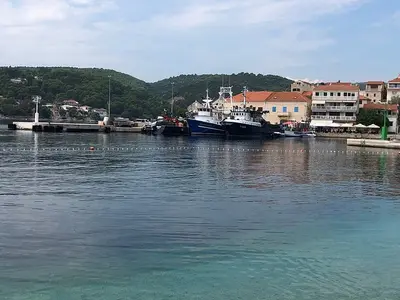 Port Sumartin, marina in Općina Selca, Croatia — photo 2