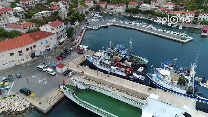Port Sumartin, marina in Općina Selca, Croatia — photo 3