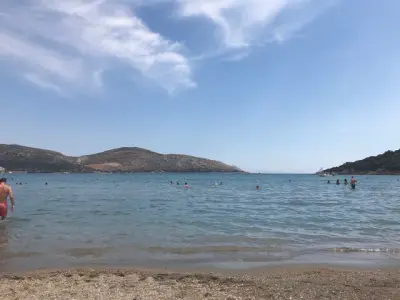Paralia Anavissou pick-up point